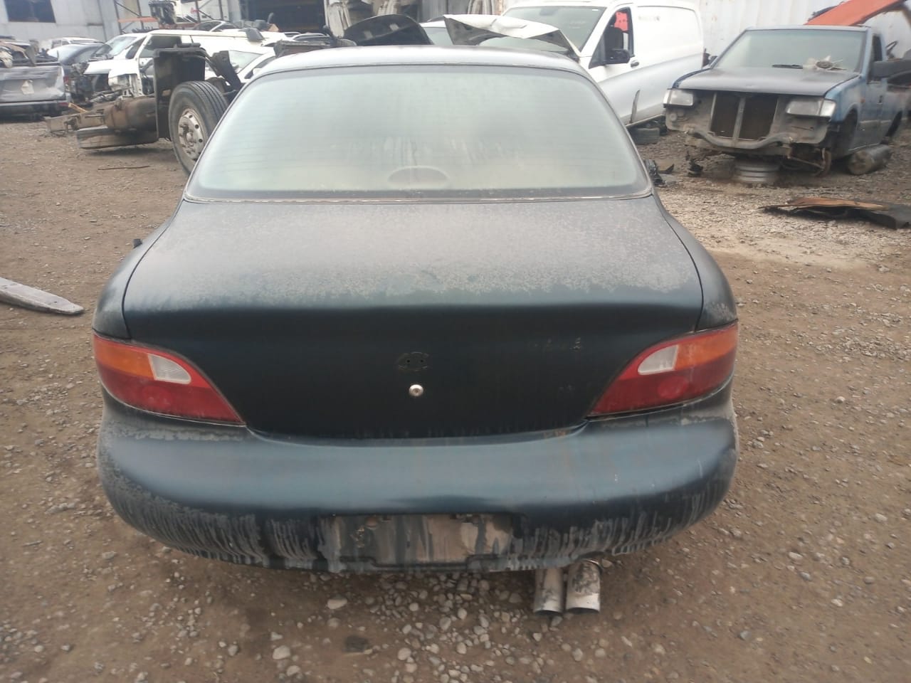  Hyundai ELANTRA 1996    EN DESARME